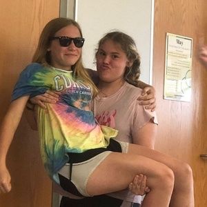 Meet your Posher, Alexis